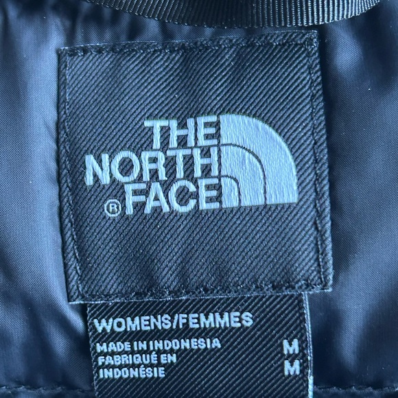 ❄️ The North Face Parka Jacket Size Medium with Detachable Hoodie❄️ - Picture 7 of 12